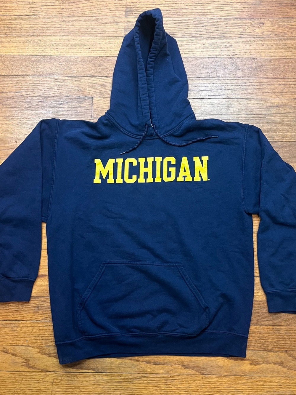 University Michigan Hoodie Gildan M Navy Yellow Collegiate Normcore Go Blue